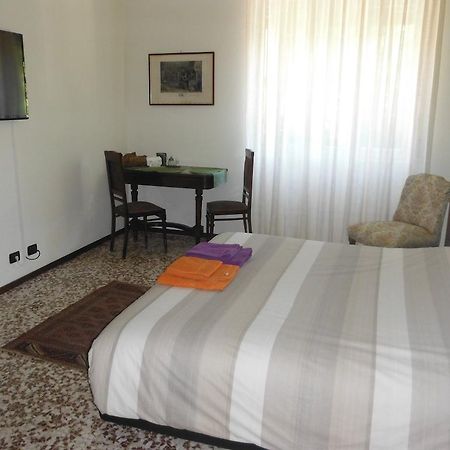 Green Quercia Apartment Комо Номер фото