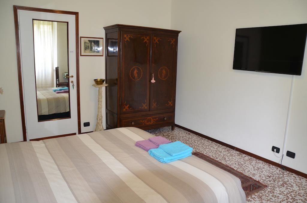 Green Quercia Apartment Комо Номер фото